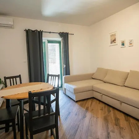 Mara Apartamento Pakoštane