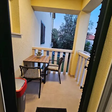Apartamento Mara Pakoštane