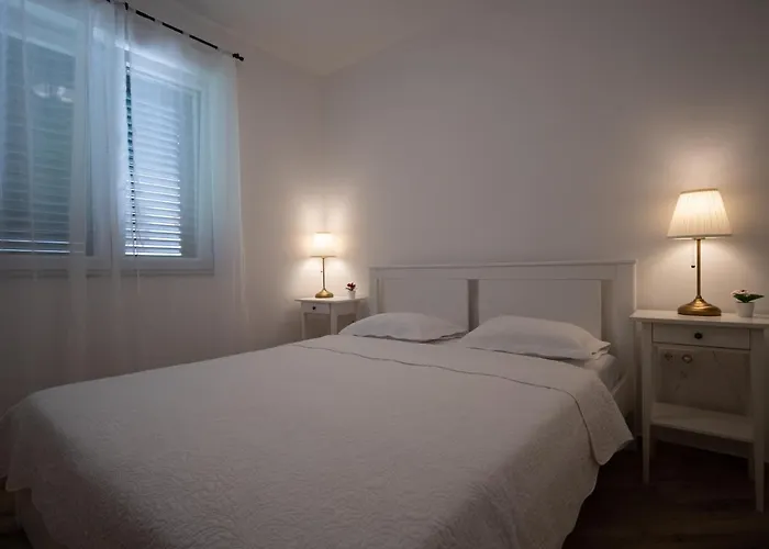 Mara * باكوشتاني