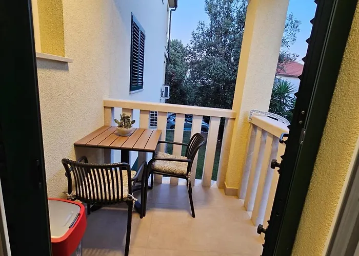 شقة Mara باكوشتاني