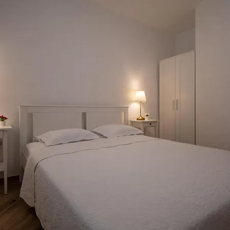 Mara Apartment
