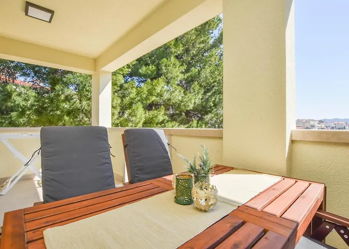 Mara * Пакоштане